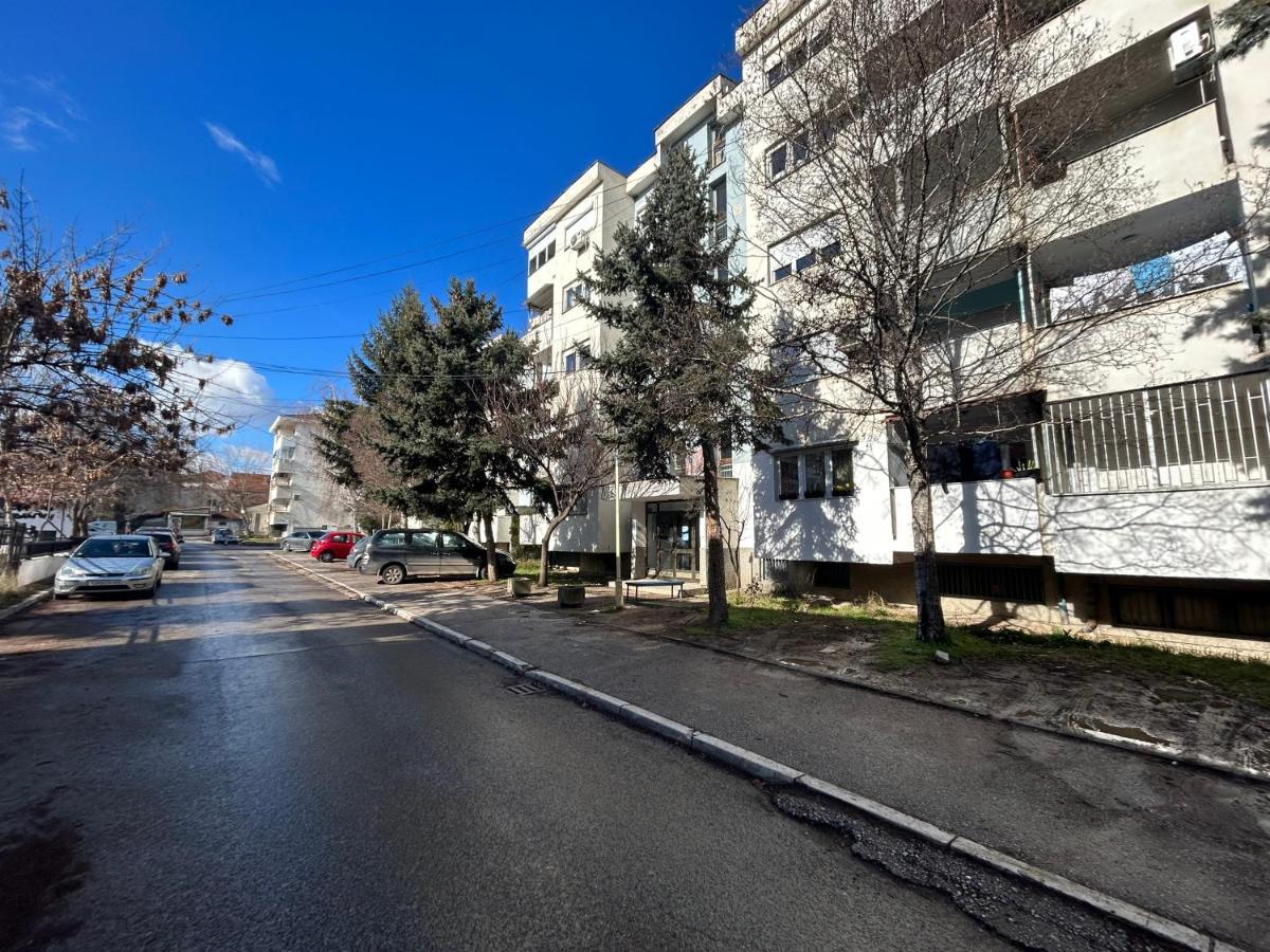 Viktor Apartment Kumanovo Exterior photo