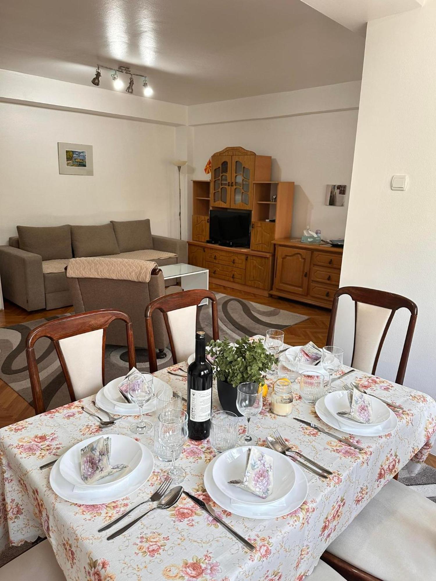 Viktor Apartment Kumanovo Exterior photo