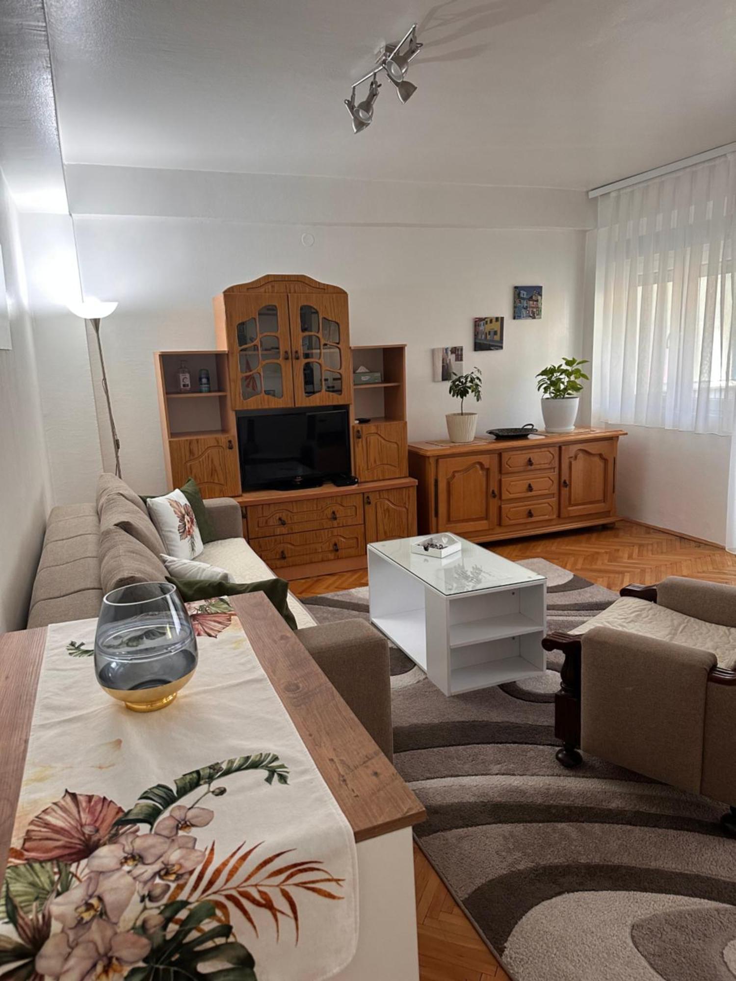 Viktor Apartment Kumanovo Exterior photo